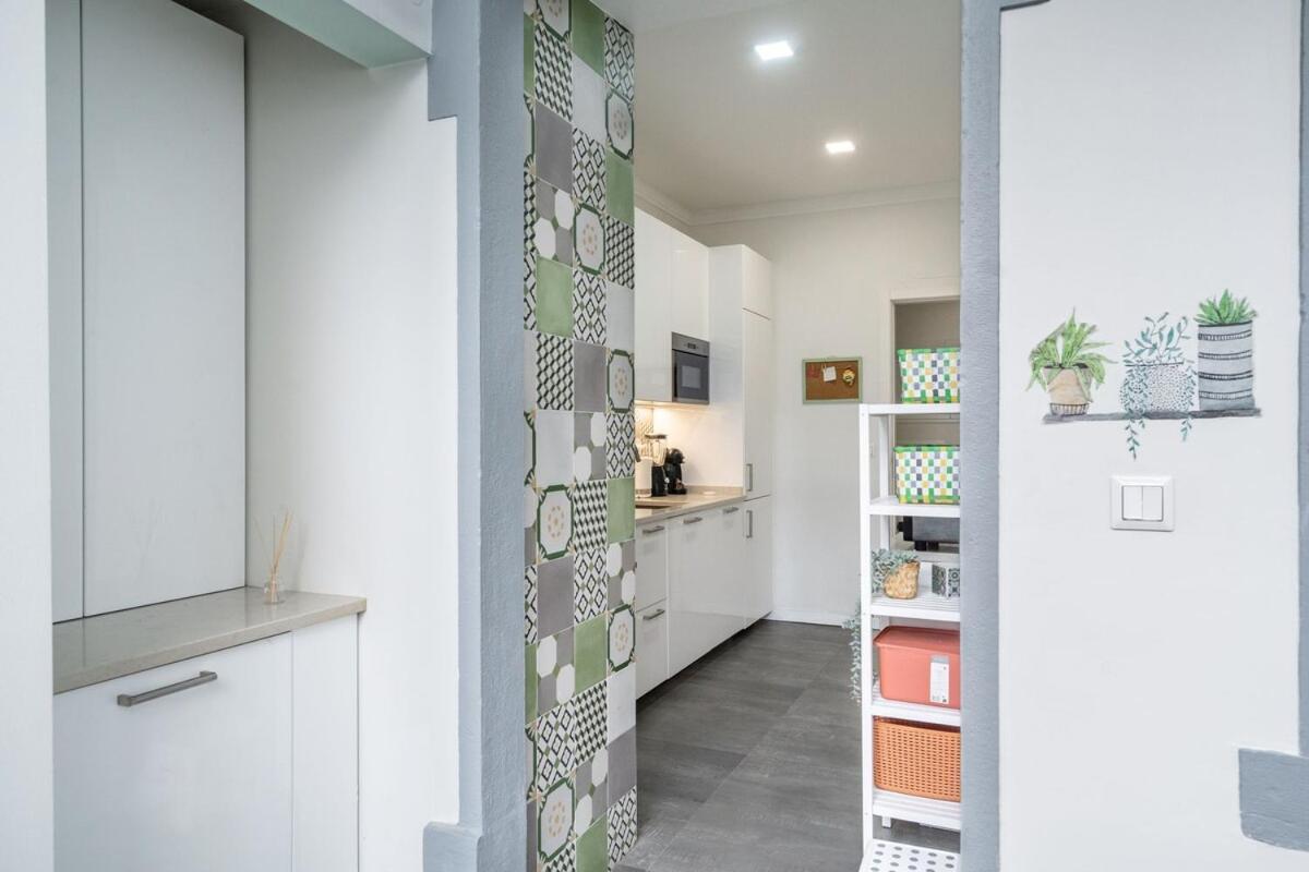T2 With Ac And Patio Near Av Da Liberdade