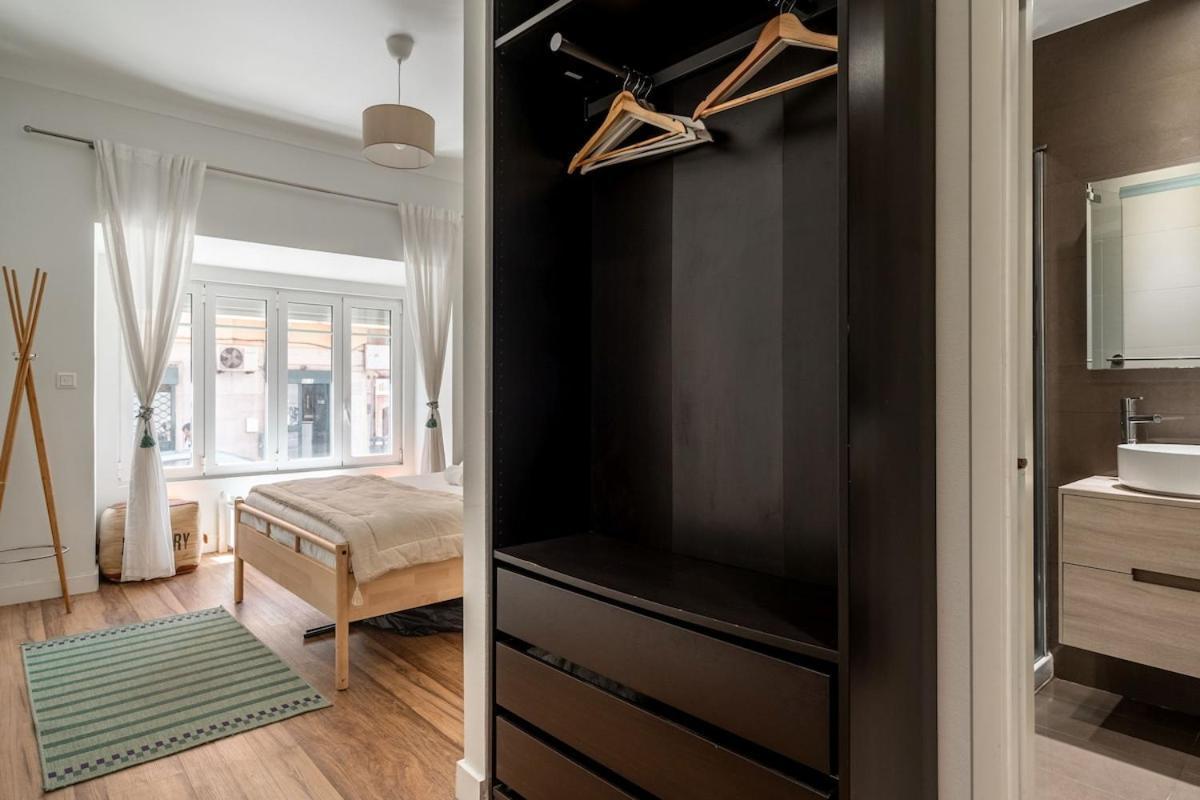 T2 With Ac And Patio Near Av Da Liberdade Apartment Lisbon