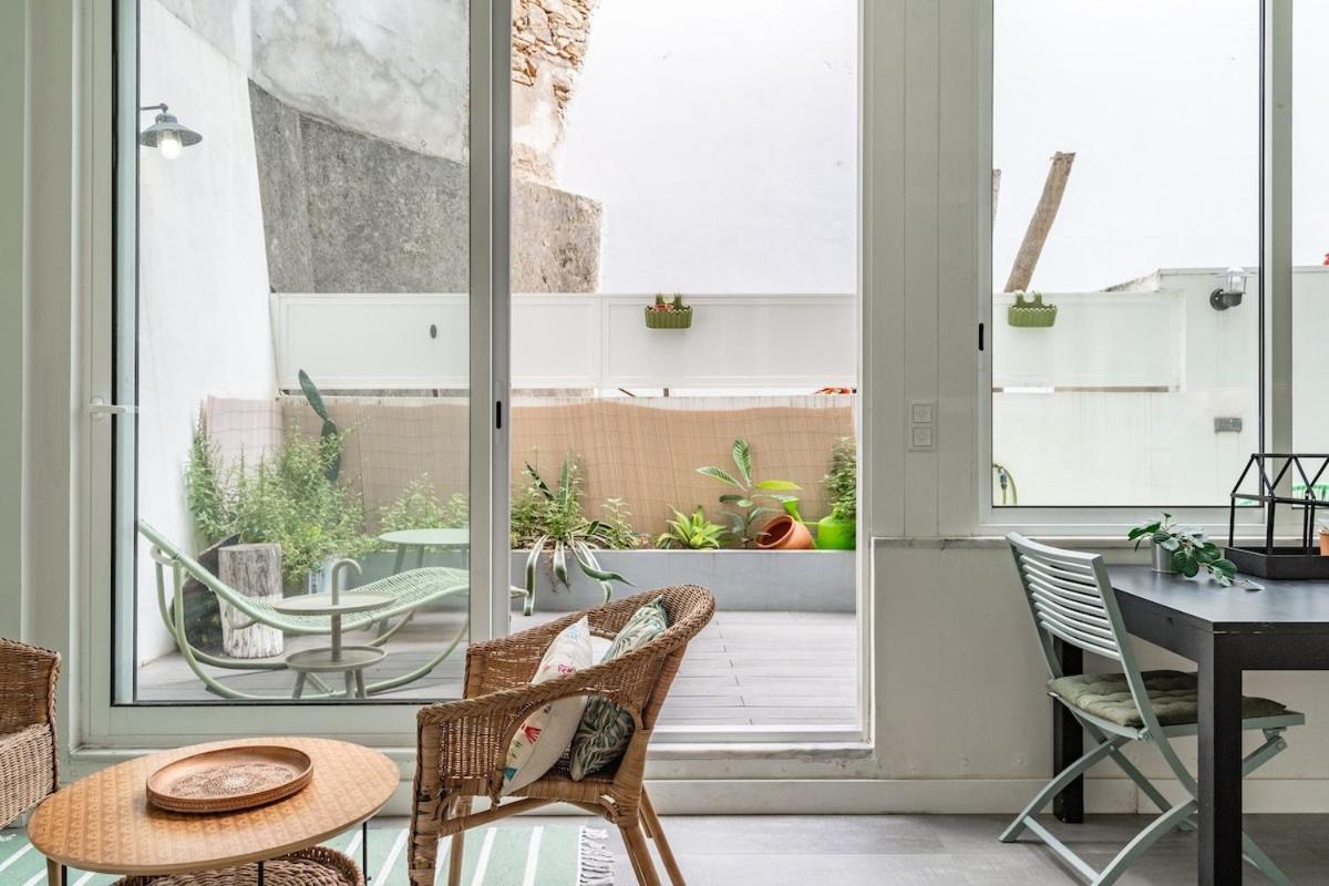 Apartment T2 With Ac And Patio Near Av Da Liberdade *