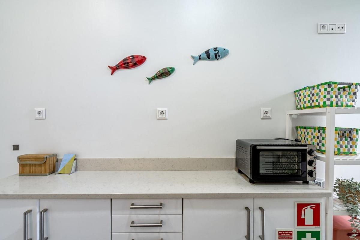 Apartment T2 With Ac And Patio Near Av Da Liberdade Lisbon