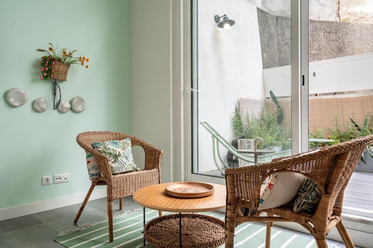 T2 With Ac And Patio Near Av Da Liberdade Lisbon
